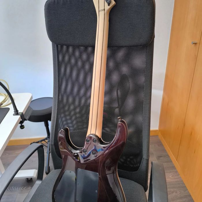 Guitarra Jackson Pro Plus DKAQ GB (idealmente troca por 7/8 string)