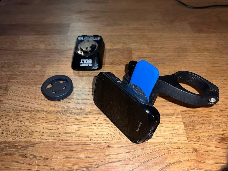 Quadlock to wahoo/garmin adapter