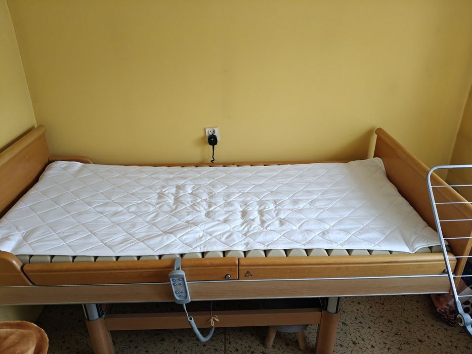 Łóżko rehabilitacyjne elektryczne