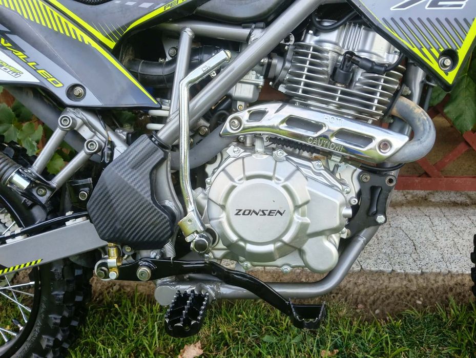 Asix defender 150