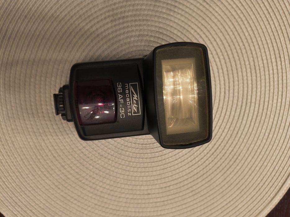 Lampa błyskowa do aparatu fot. METZ 35 AF 3C