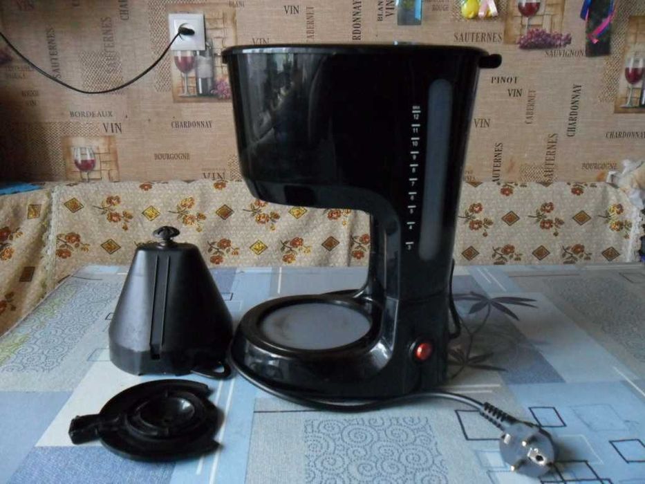 Кофеварку VITEK  VT-1528 BK , б/у , без  колбы - продам