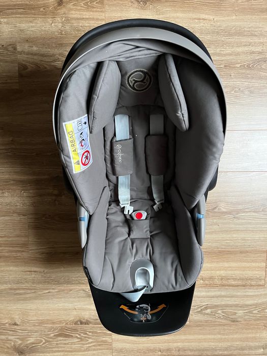 Nosidło i baza Cybex Cloud Z i size oraz baza Cybex Base Z