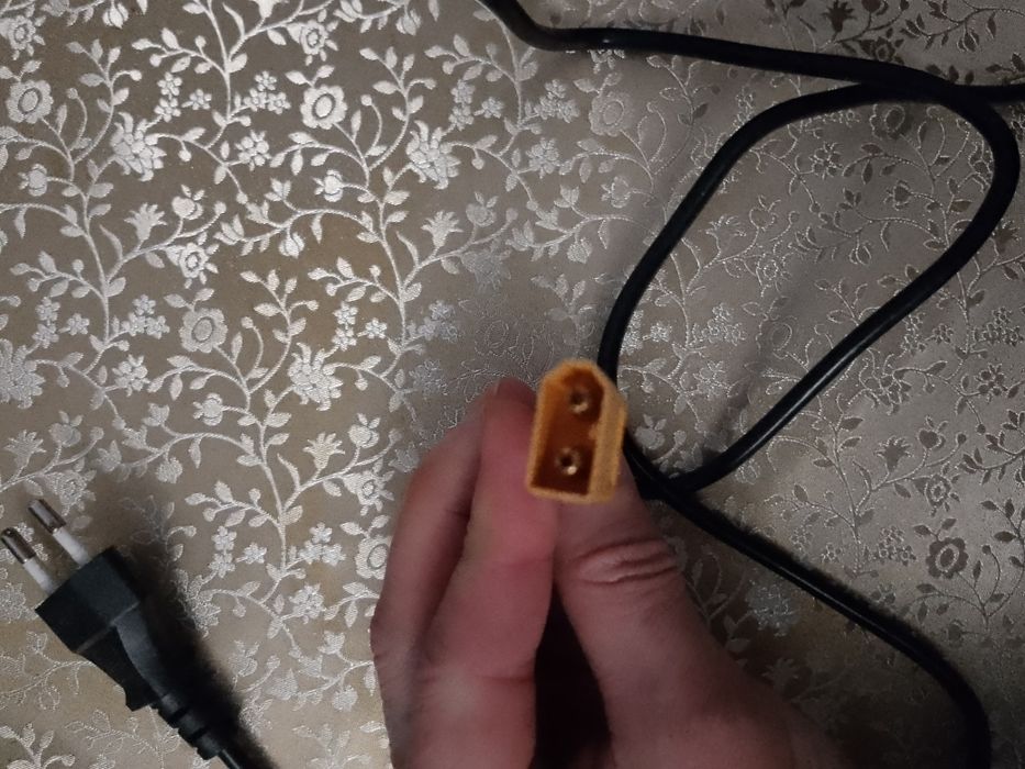 Зарядний пристрій для Li-ion batteries (Li-ion battery charger)