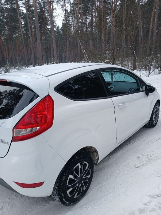 Продам свой автомобиль, все вопросы по тел.