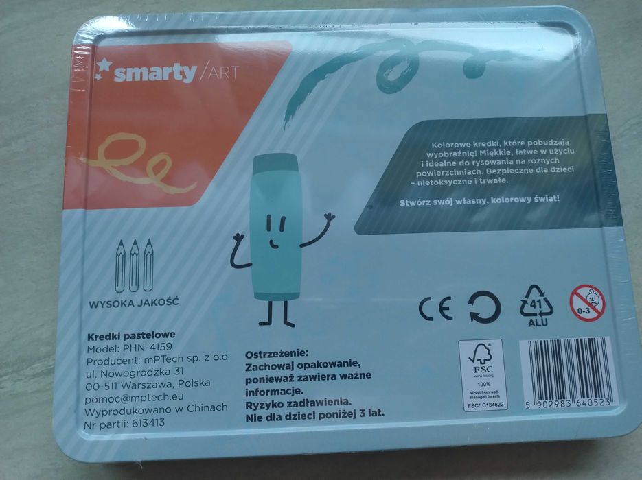 Zestaw kredek i cienkopisów