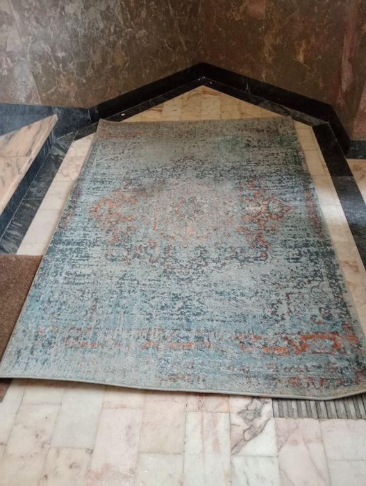 Tapete para quarto com as medidas 1.32 largura por 1.92  comprimento