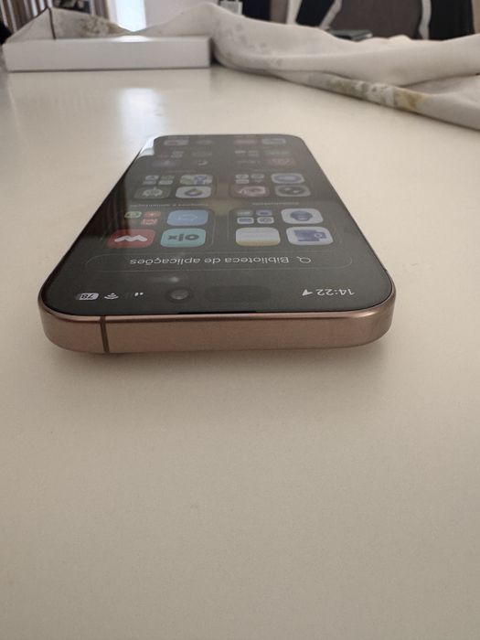 Iphone 16 pro Titânio Deserto