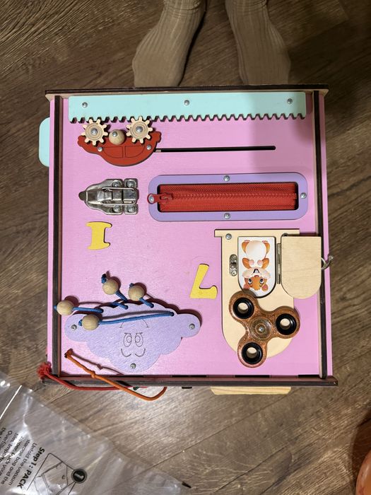 Продам Бізі-Куб в чудовому стані