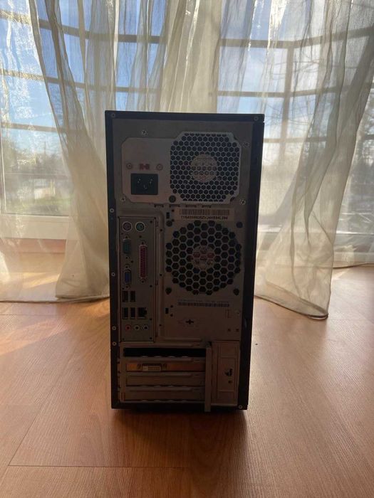 Продам комп'ютер Lenovo ThinkCentre M93p
