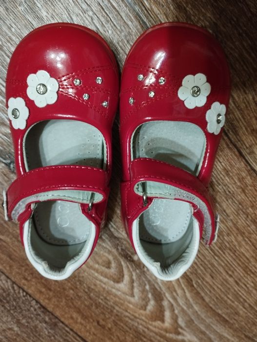 Туфли на девочку