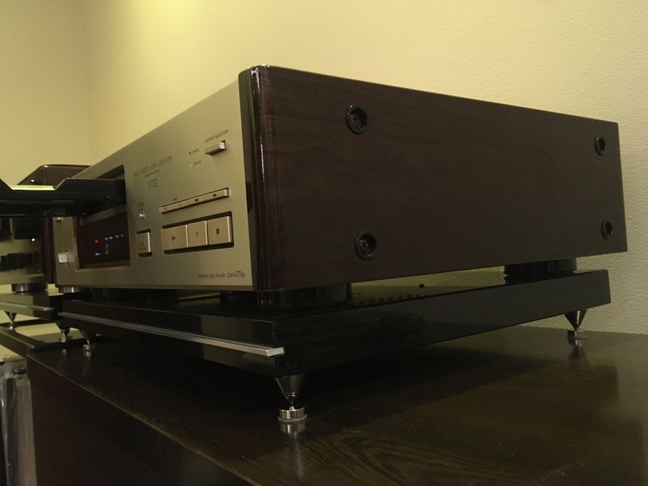 Odtwarzacz SONY CDP X77ES