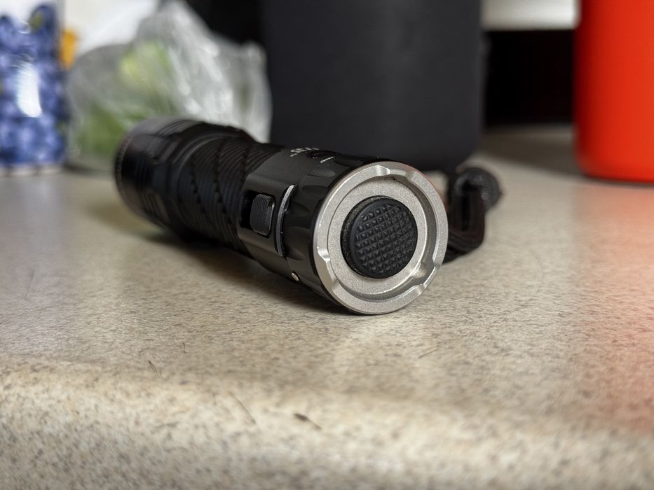 Latarka  Nitecore EDC 35