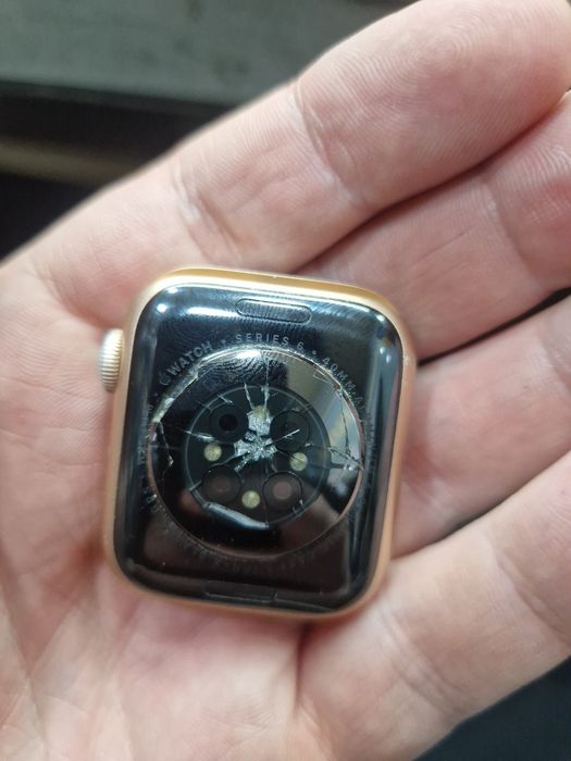 Aple watch 6/40 мм на запчасти