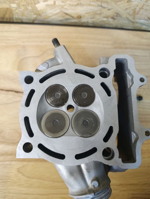 Głowica Suzuki Rmz 250 07-09 rok stan BDB