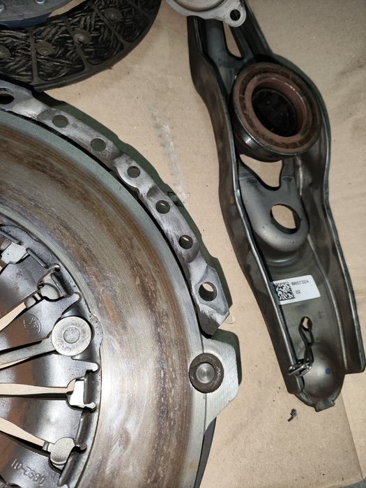 Volante bimassa+embraiagem Luk BMW serie 1 F40/MINI F56 B37 como Novo