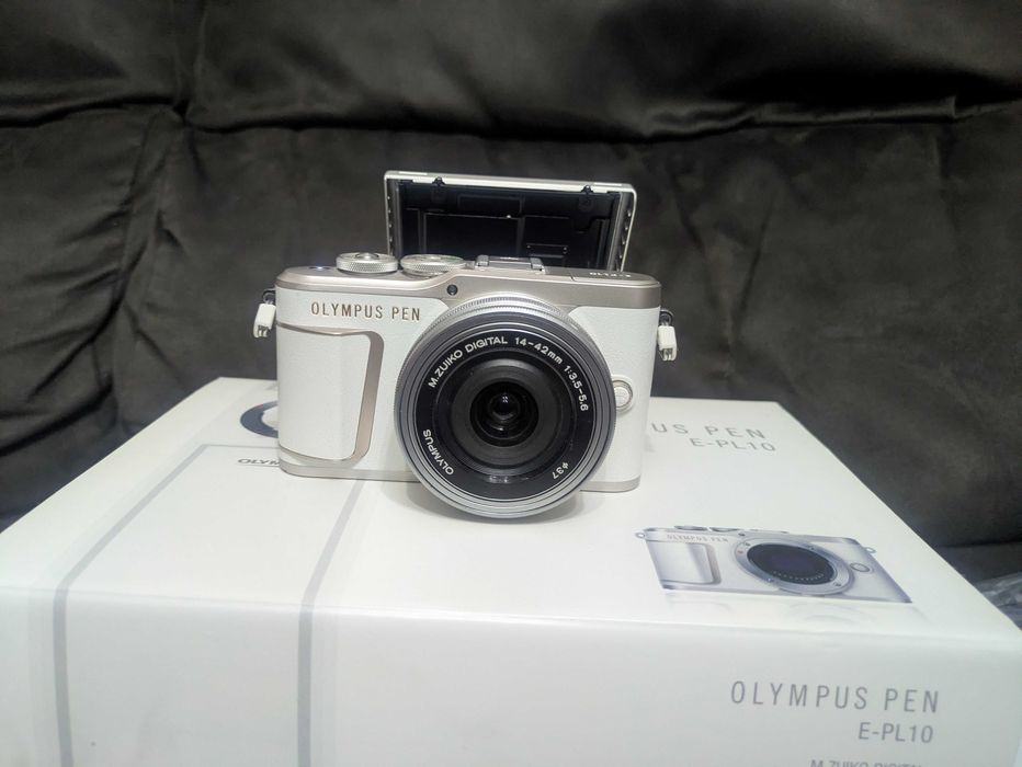 Máquina fotográfica Olympus PEN E-PL10
