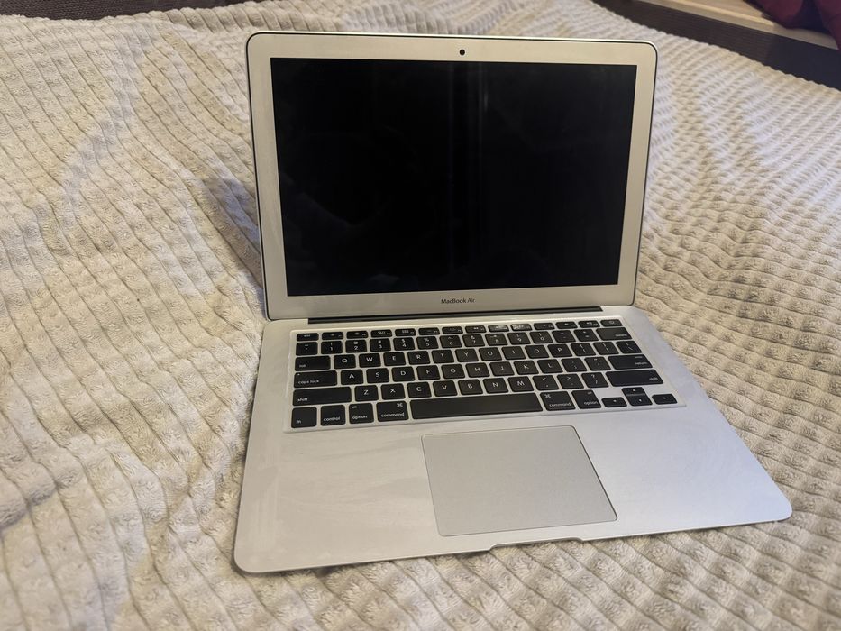 MacBook Air (13-inch, Early 2015)