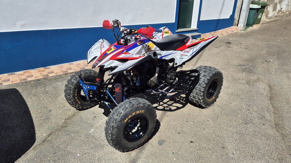 Moto 4 Honda TRX 400 de 2010 com marcha atrás