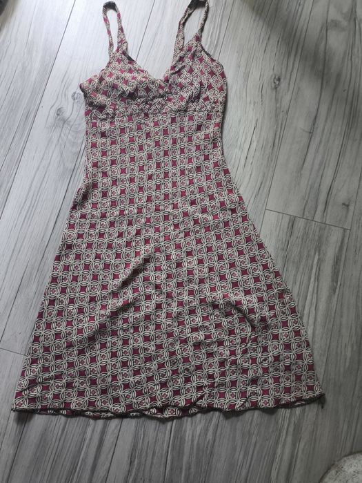 Sukienka na ramiączkach