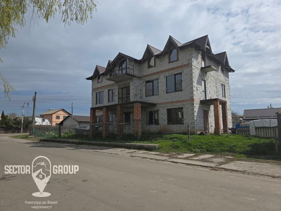 Під ресторан, офіси, салон краси, мінімаркет