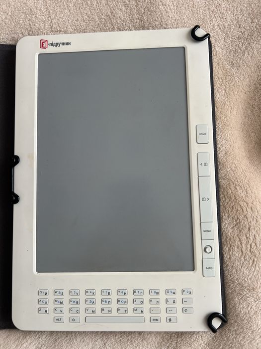 електронна книга EvroMedia «Е-підручник» Classic Pro, 9,7″.