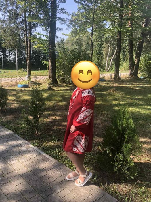 Вишиванка бордова з білою вишивкою