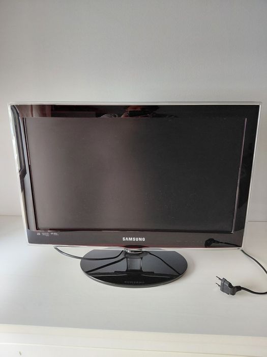 TV Samsung muito bem estimada