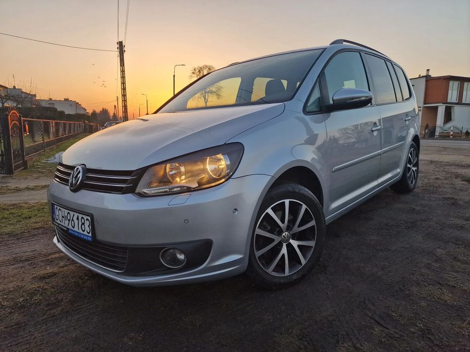 Volkswagen Touran 7 Osobowy  Bez korozji Asystent świateł drogowych *Podgrzewane fotele*