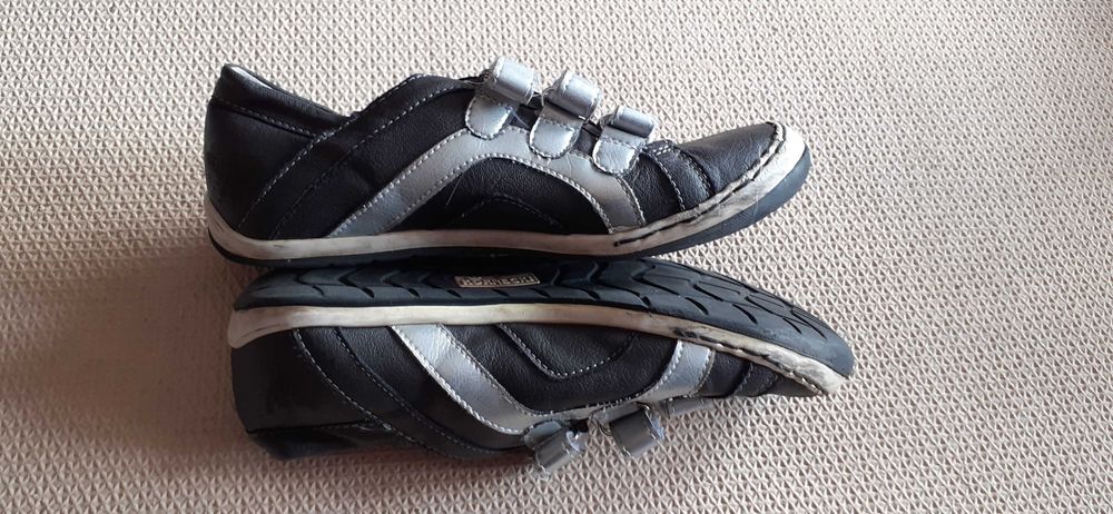 buty pantofle Kornecki r. 32 ( wkł. 20 cm )