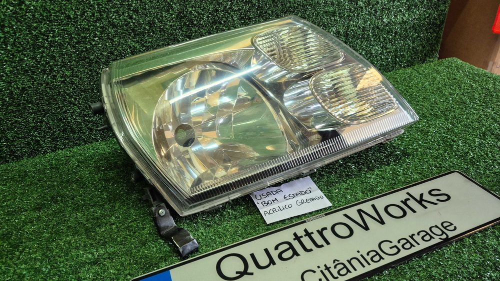 »TOYOTA Hiace Minibus (H100,H200) 08.95-12.12 - Ótica/Farol frente direita usada em bom estado DEPO 212-11N5R-LD-EM