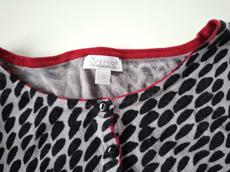 Sweter Solar S – stylowy i wygodny, szaro-czarny wzór