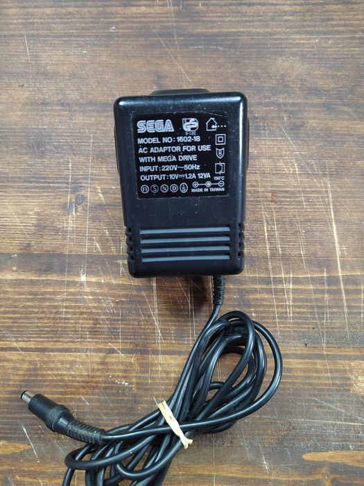 Vendo transformador Mega Drive 1