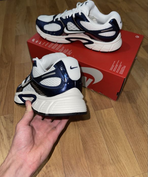 Кроссовки Nike V5 RNR (HJ5228 109) 42.5 размер