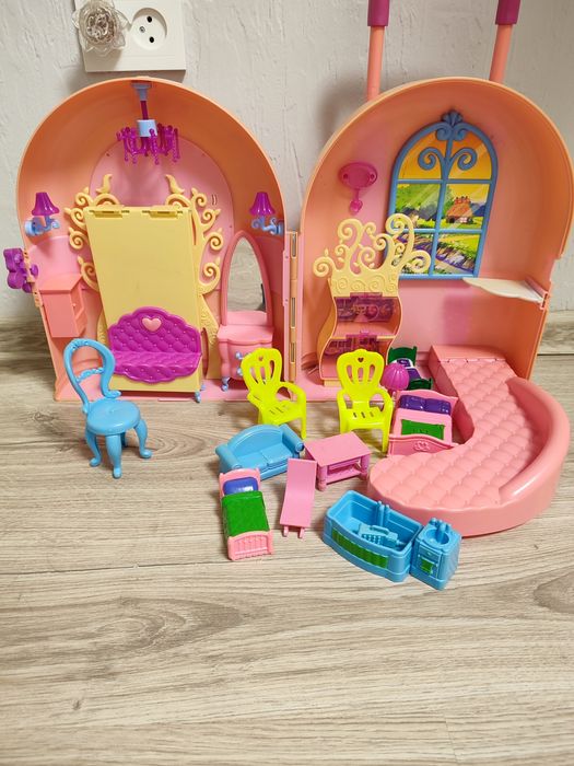 Чемодан домик для Барби