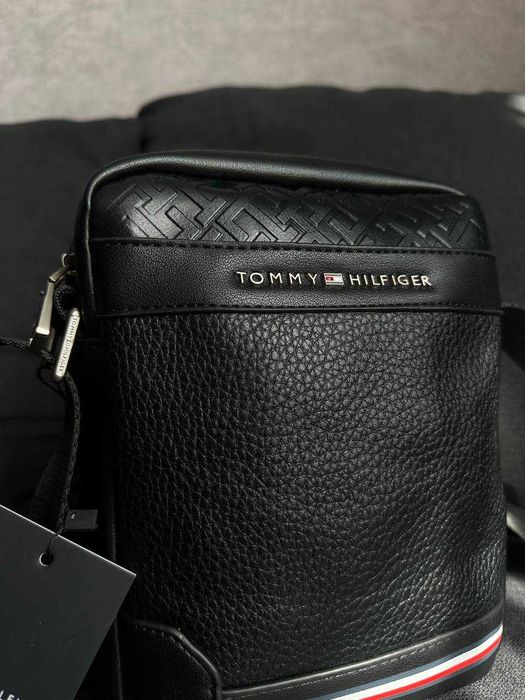 Чорна чоловіча сумка месенджер Tommy Hilfiger