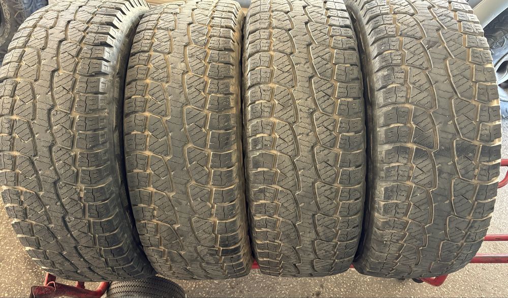 Pneus 31X10.5R15