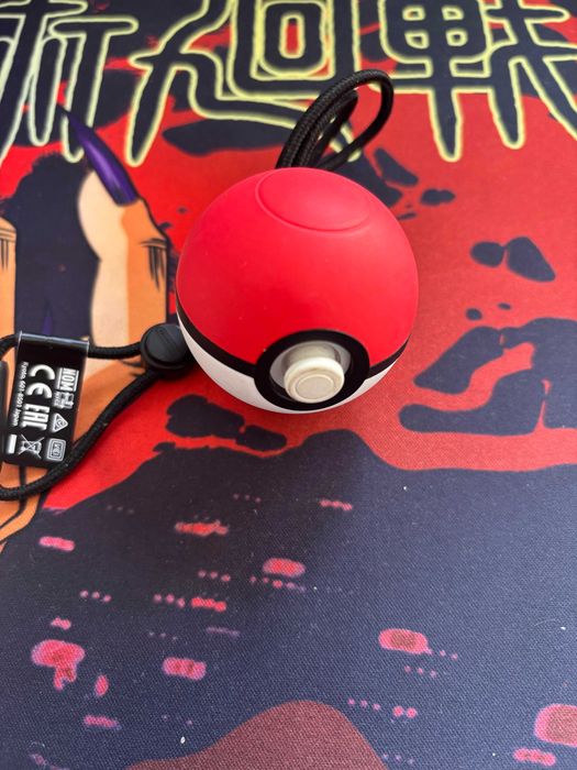 Nintendo Switch Versão Eevee e Pikachu