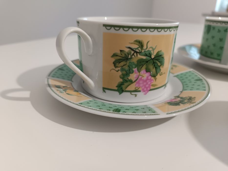 Serwis kawowo / herbaciany z porcelany Królewska linia
