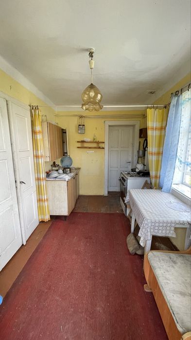 Продається цегляний будинок з комунікаціями