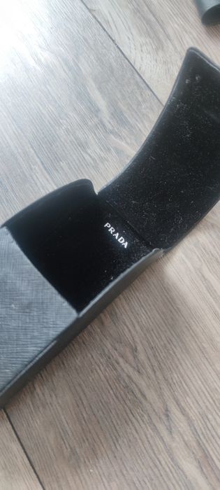 Etui na okulary Prada