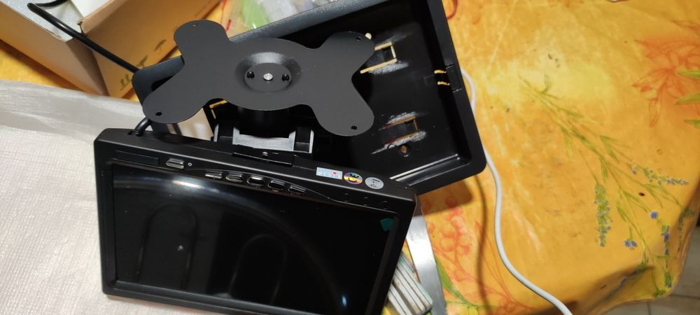 Monitor z kamerą cofania