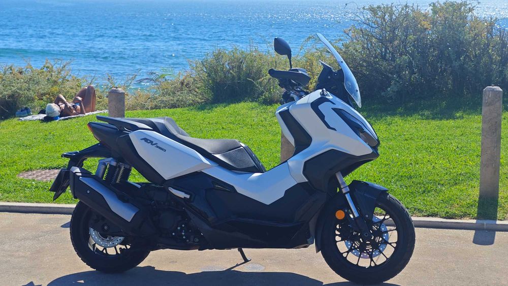 Honda ADV 350 de 20245 muito estimada