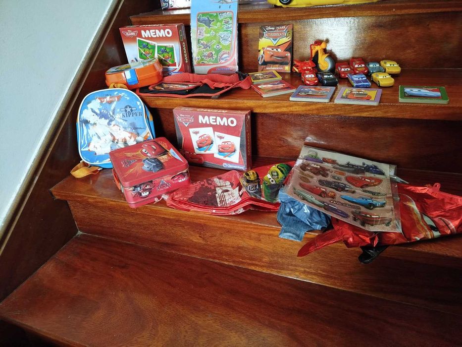 Conjunto de brinquedos Faisca Mcqueen / Lightning Mcqueen