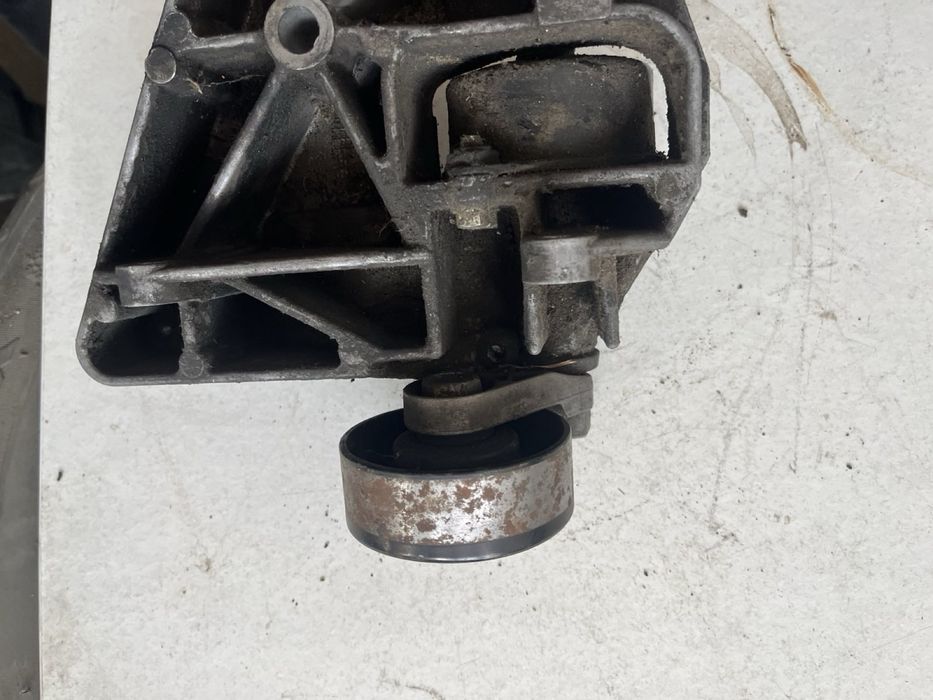 інші мото Ролік двигуна bmw e46 e39 2,0d m47 інші мото запч