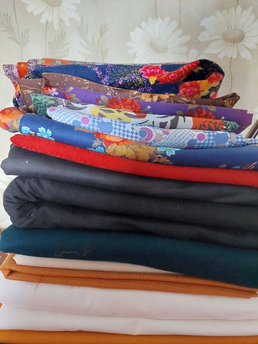 Відрізи тканини нові