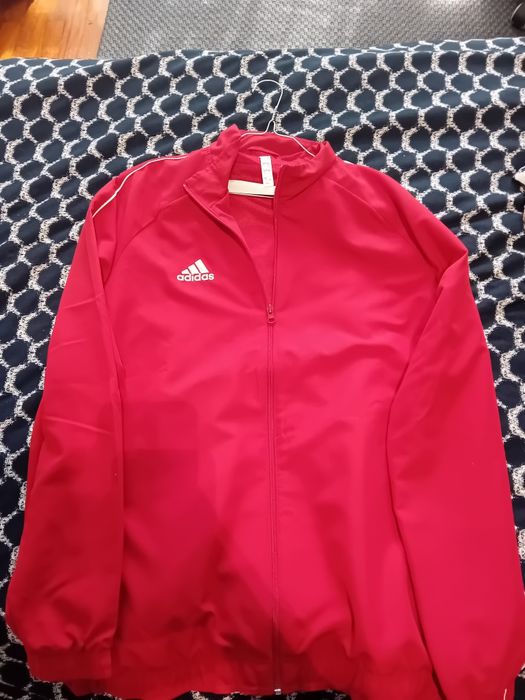 Casaco vermelho da Adidas