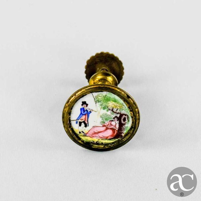 Puxador em metal e porcelana, séc. XIX