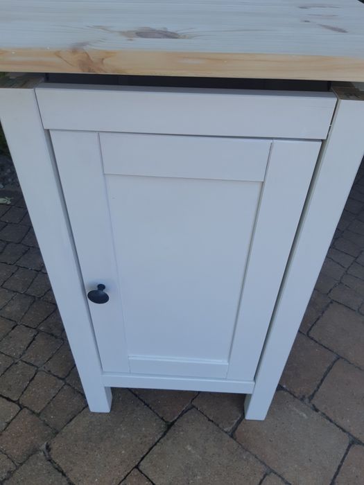 Drewniane biurko Ikea Hemnes białe