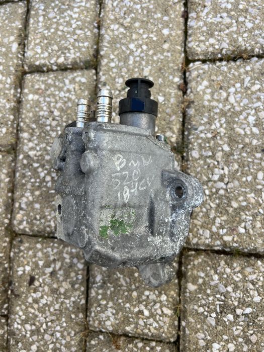 Bomba injetora diesil bosch 0 445 010 517 BMW 520d